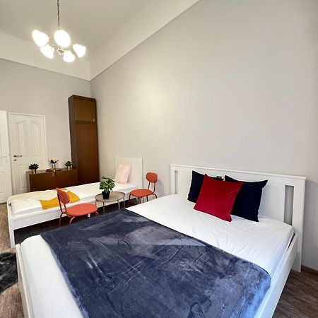 Baross Apartment With Convenience And Style Budapest Ngoại thất bức ảnh