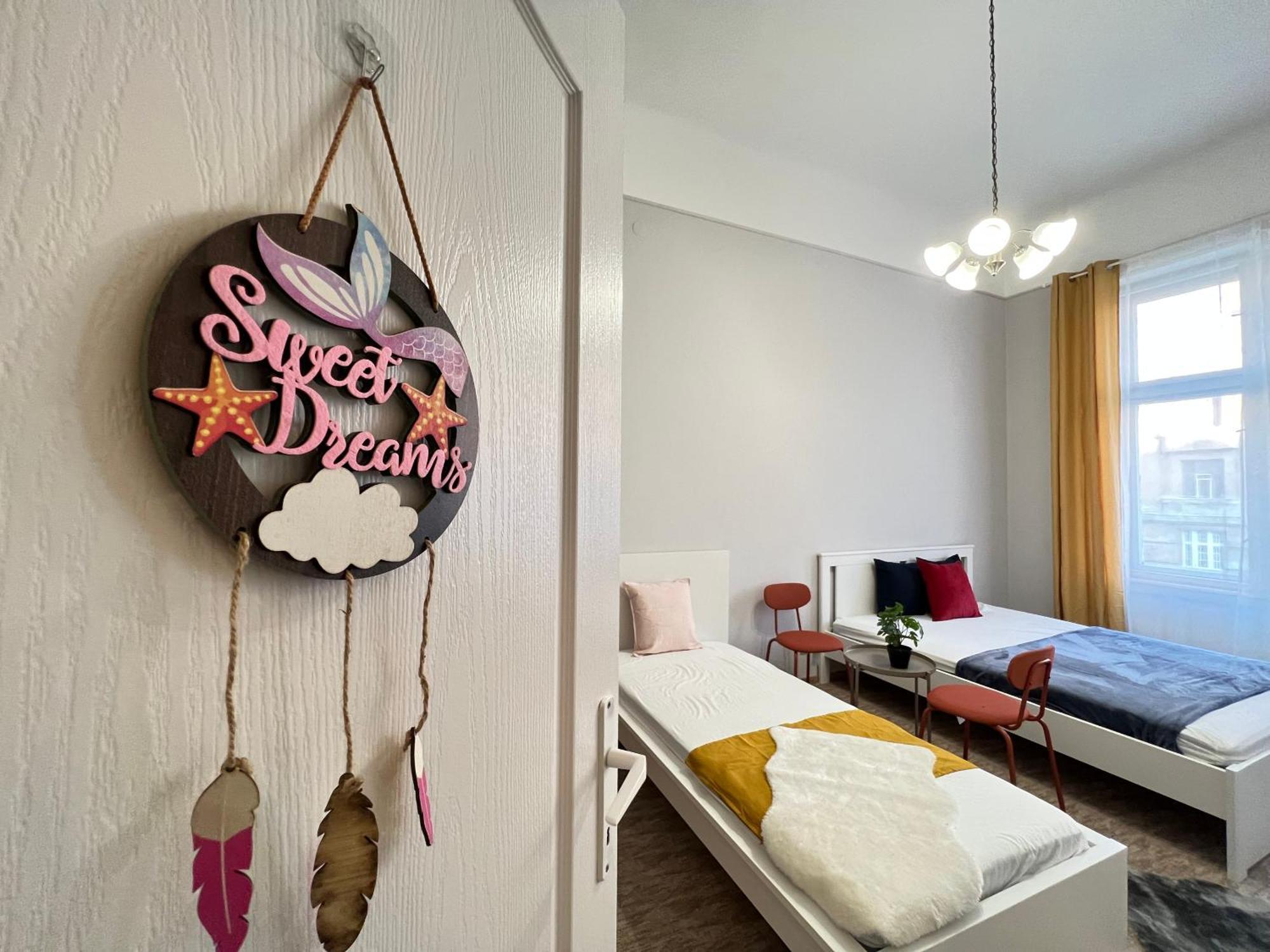 Baross Apartment With Convenience And Style Budapest Ngoại thất bức ảnh