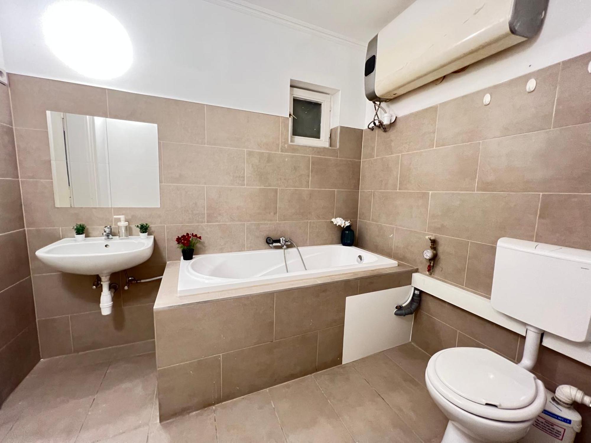 Baross Apartment With Convenience And Style Budapest Ngoại thất bức ảnh
